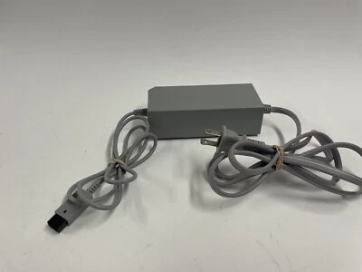 Adaptador de corriente alterna Nintendo Wii RVL-002 Foto 1 de 2