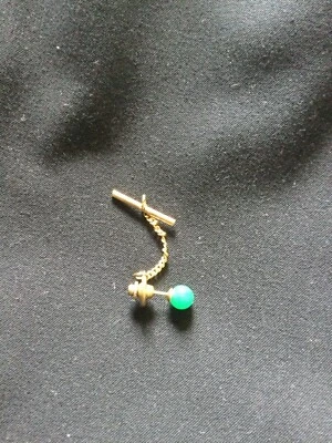 Галстук из желтого золота 14 карат и зеленого стекла - Изображение 1 из 4