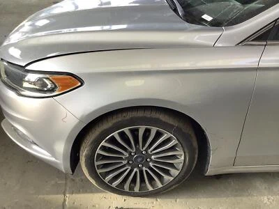 Used Front Left Fender fits: 2018 Ford Fusion L. w/o charging port Front Left Gr - Image 1 of 4