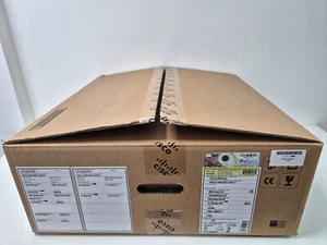 CISCO C9300-24UXB-A + PWR-C1-1100WAC-P. [NEW OPEN BOX] 90 DAY WARRANTY. - Afbeelding 1 van 2