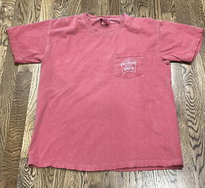 Saturday Down South Unisex Medium Crimson Short Sleeve Pocket T-shirt EUC