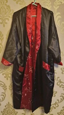 Bata reversible kimono satinado chino bordada flor de dragón y cerezo talla XL Foto 1 de 4