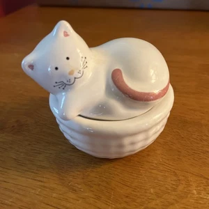 Katze im Korb Schmuckkästchen  - Bild 1 von 4