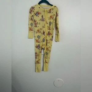 LITTLE SLEEPIES Disney gelbes Kinder Footie MIT skurrilen Figuren 12-18 Monate - Bild 1 von 6