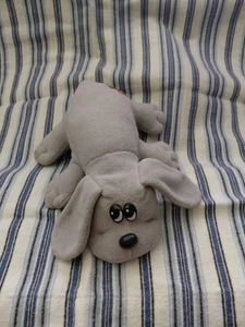 Pound Puppies Neugeborenes Plüschtier 8 Zoll grauer Hund mit Schlappohren Vintage - Bild 1 von 2