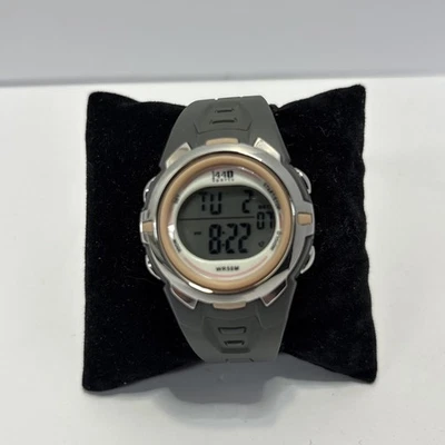 Timex 1440 Reloj Digital Deportivo Mujer Gris Indiglo con Rosa  Foto 1 de 4