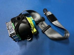 *AUDI TT 8J MK2 FRONT LEFT OR RIGHT SIDE TP MINERAL GREY SEAT BELT 8J8857705 - Picture 1 of 5