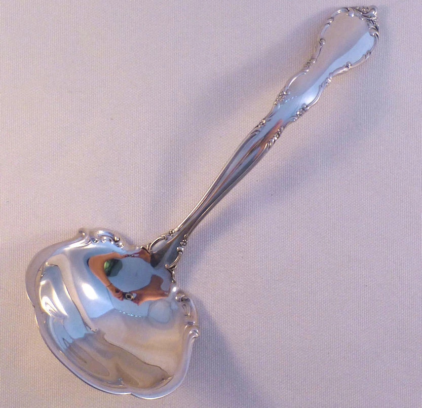 MIGNONETTE-LUNT CUCHARÓN DE SALSA ESTERLINA-ESTADO Foto 1 de 2