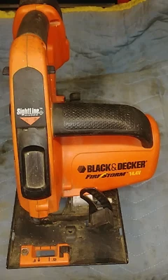 Sierra a batería Black & Decker 14,4 V Fire Storm Foto 1 de 4