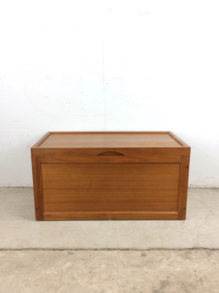 Manta de teca estilo moderno danés Foto 1 de 4