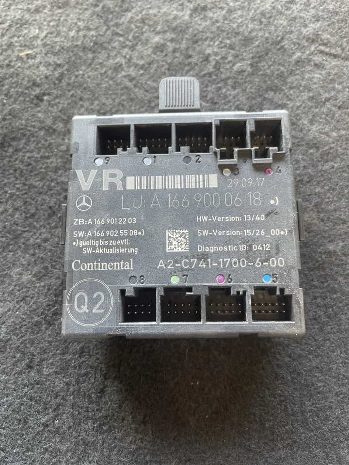 Mercedes CLA250 C117 2014-2019 sedán módulo de control de puerta delantera derecha OEM Foto 1 de 1