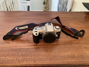 Canon EOS 500N 35mm SLR Camera Base With Strap - Picture 1 of 3