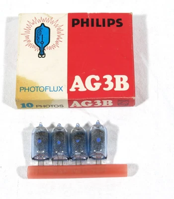 PRL) PHILIPS LAMPADINE AG3B PHOTOFLUX 10 PHOTOS FLASH BULBS BOX AMPOULES Foto 1 de 2