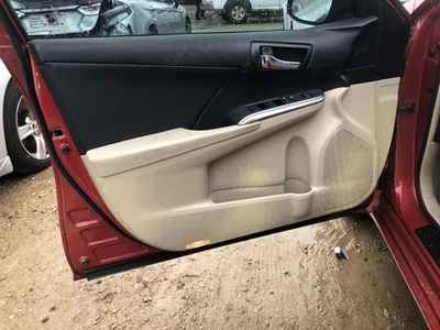 Toyota Camry 2014 panel de moldura de puerta delantera 921517 Foto 1 de 4