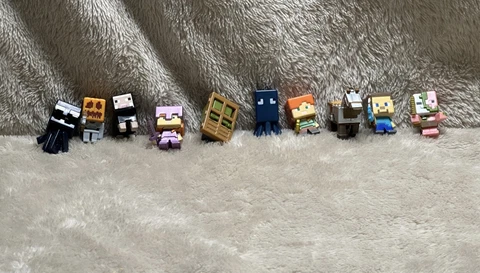Minecraft Mini Pixel Figures Lot Of 10 Creeper Axel Steve Horse Enderman Used Cover