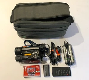 VIDEOCAMERA ANALOGICA SONY TR 416 VIDEO 8 XR CON ACCESSORI - Foto 1 di 15