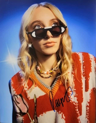 PAIGE BUECKERS SIGNED  AUTOGRAPH 8.5X11 PHOTO UCONN HUSKIES DALLAS WINGS - Image 1 of 2