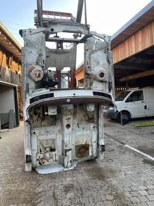 BMW E30 Vfl Vorderwagen Front & Bleche zur Ersatzteilgewinnung - Bild 1 von 20