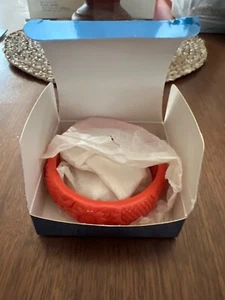 Avon Orange Carved Flower Bangle Bracelet 2005 NOS - Picture 1 of 3