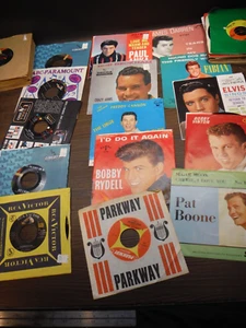 Vintage 45 Record Lot of 50 Records VG+  50s 60s With Case Instant Collection G - Imagen 1 de 4