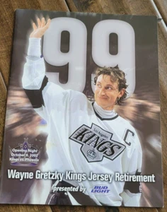2002-03 LOS ANGELES KINGS WAYNE GRETZKY JERSEY RETIREMENT PROGRAM OCTOBER 9 2002 - Foto 1 di 1
