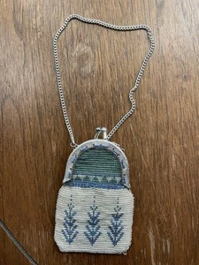 Vintage Beaded Blue White Silver Tone Chain Coin Change Purse - Picture 1 of 8