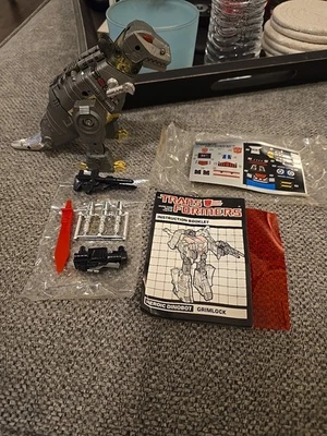 Vintage G1 Transformers GRIMLOCK Dinobot Hasbro 1985 Autobot, 100% Complete  - Image 1 of 4