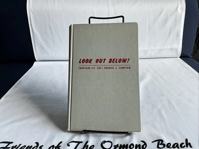 Look Out Below! A Story of the Airborne by Paratrooper Padre by Francis Sampson Foto 1 de 4