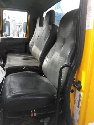 INTERNATIONAL 4300 SEAT FRONT Left 3743433 - Image 1 of 4