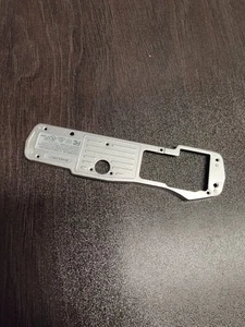 OLYMPUS OM-D E-M10 II Mark 2 - Piastra inferiore RICAMBI RIPARAZIONE - Foto 1 di 2