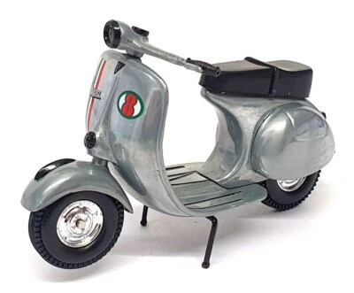 Xonex 1/12 Scale Diecast 13635 - Rally Vespa Scooter Motorbike - Silver - Image 1 of 4