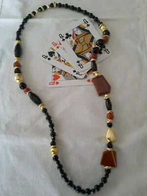 Collana donna pietre dure naturali diaspro rosso,in pasta di corallo,vetro nero - Immagine 1 di 4