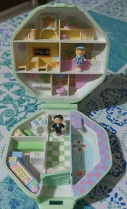 Polly pocket- Polly's school- Bluebird 1990 Completo - Foto 1 di 5