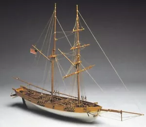 Mantua Albatros US Coastguard Clipper 1:40 Scale 771 - Static Model Ship Kit - Picture 1 of 6