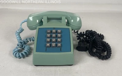 Vintage Western Electric 2500D Light Green Touch Tone Push Button Telephone - Image 1 of 4