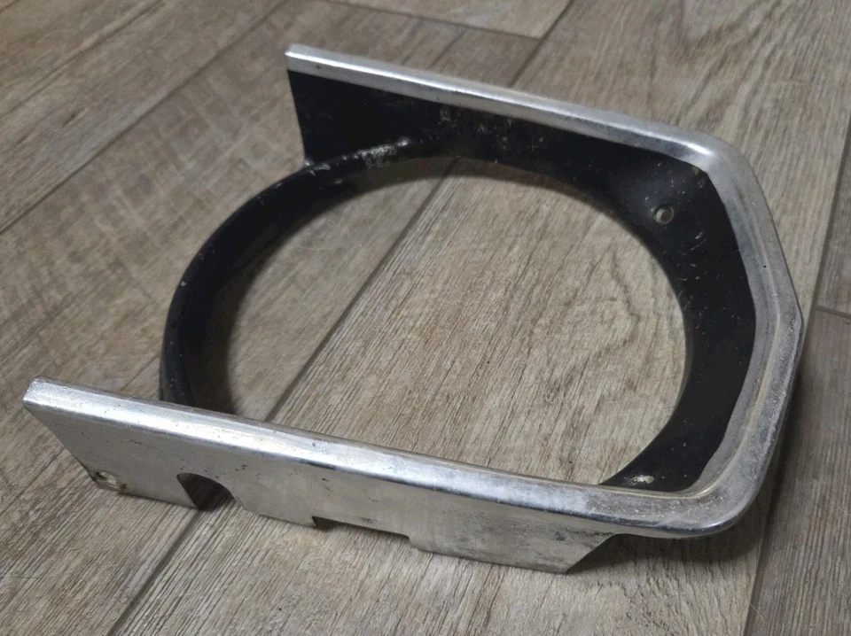 1970 1971 1972 Plymouth Scamp Duster Valiant izquierdo derecho faro bisel OEM Mopar Foto 1 de 3