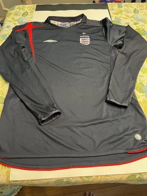 England 2005/2007 Goalkeeper Football Umbro Navy Blue Long Sleeve XL Shirt EUC - Image 1 of 4