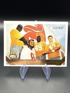1993 Topps - John Lynch, Eric Curry, Lamar Thomas #230 Gold (RC) - Picture 1 of 2
