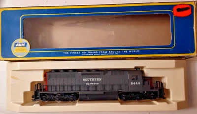HO Scale  AHM  Southern Pacific  EMD S-40  with flywheel Diesel Locomotive 8444 - Image 1 of 4