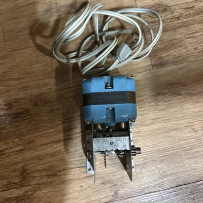 Motor eléctrico ERECTOR A49 de colección The AC Gilbert Co. marcha atrás multi-marcha Foto 1 de 4