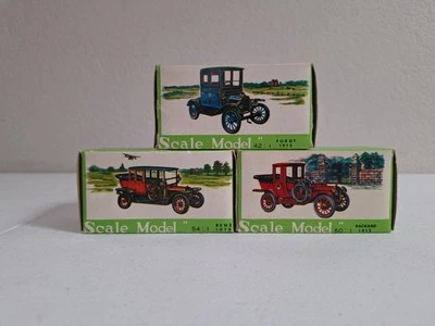 VINTAGE MINIATURE CARS SERIES SCALE MODELS LOT OF 3~ 50*54*42 - Image 1 of 4