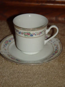 Apropos Bridgeehampton China Cup and Saucer Set - Imagen 1 de 11