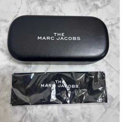 The Marc Jacobs Eyewear Hard Case W/Duster Black White Faux Leather Minimalist Foto 1 de 4