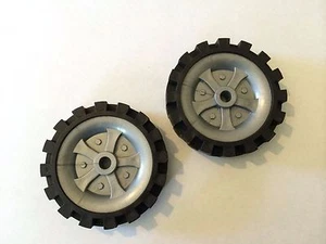 lot of 2 K'Nex 2 1/2 tires with grey pulley inserts- replacement parts-comb ship - Bild 1 von 4