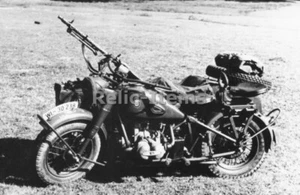 WK2 Bild Foto Deutsches BMW R75 Motorrad mit MG 34 Maschinengewehr 1942 1321 - Bild 1 von 1