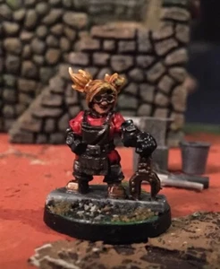 Resin hand painted D&D female gnome 3D Printed by nextlevelminiatures artificer - Picture 1 of 4