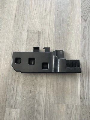 Borde de riel de piso trasero izquierdo 10-13 OEM Suzuki Kizashi Foto 1 de 4