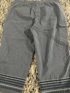 Chicos Fitigues Embroidered Cargo Capri Pants Womens 2 US 12 Blue - Picture 1 of 6