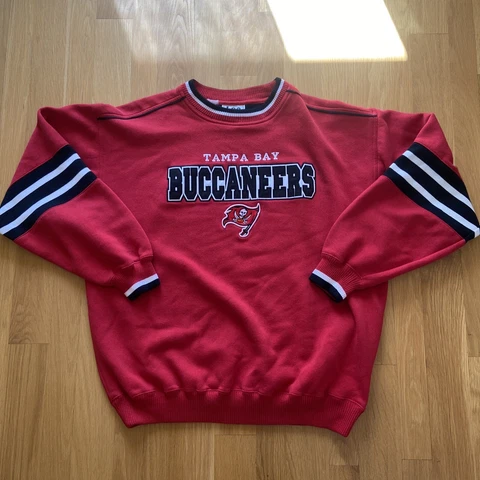 Vintage Lee Sport Tampa Bay Buccaneers Embroidered Red Sweater Men’s Size XL Cover