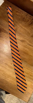 Corbata de cuello Izod naranja azul oscuro azul marino 100 % seda para hombre a rayas 60” Foto 1 de 4